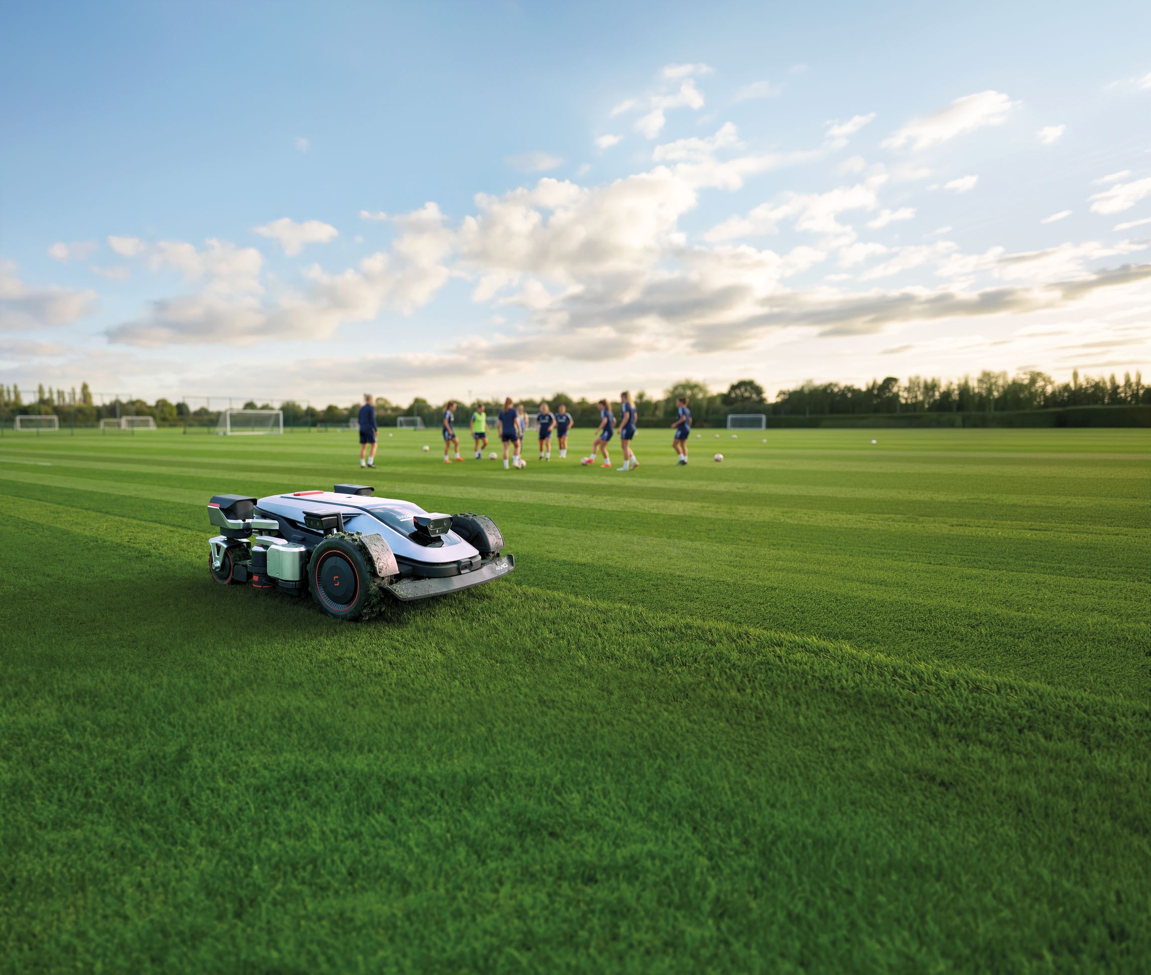 Sunseeker X9 auf dem Sportplatz